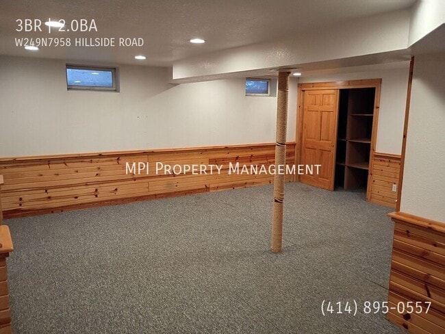 Building Photo - W249N7958 Hillside Rd