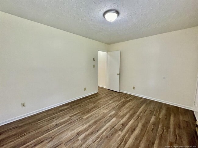 Building Photo - 3241 Willard Dr