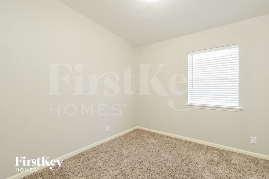 Building Photo - 6127 Bright Valley Dr