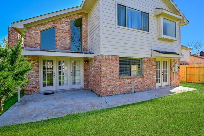 Building Photo - 3410 Streamside Ln