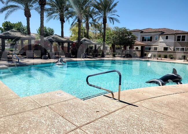 Building Photo - 2664 S Peppertree Dr