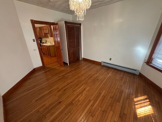 Building Photo - 374 Bowdoin St