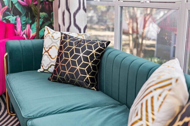 Building Photo - 414 28th Ave N