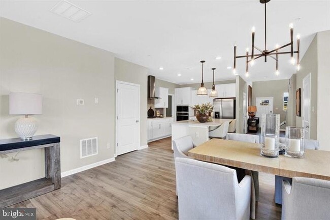 Building Photo - 491 Hanson St