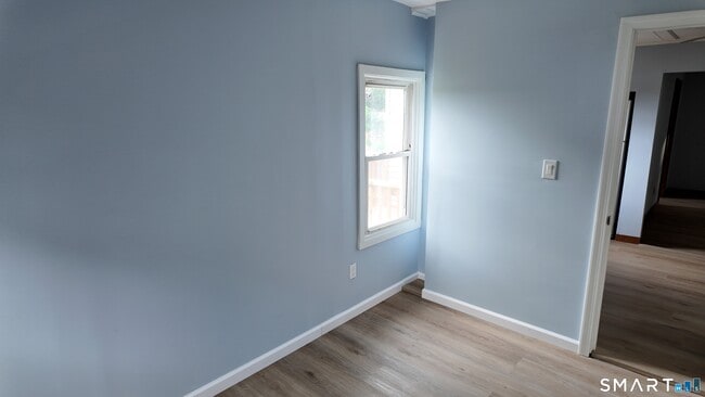 Building Photo - 708 Howe Ave