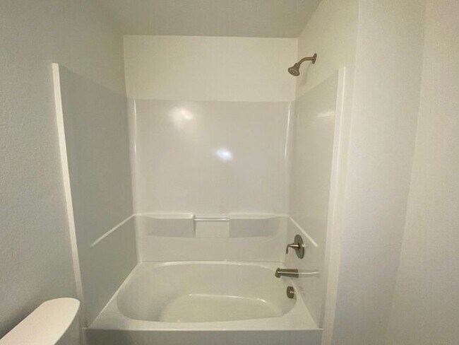 Building Photo - Built 2023! NW Reno 3 Bedroom House - Downstairs Masterbedroom/Masterbath