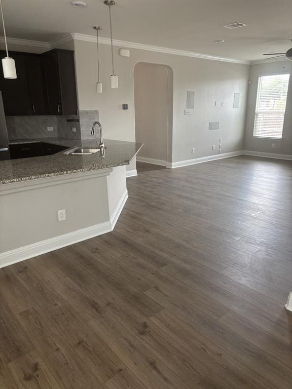 Building Photo - 220 Rocroi Dr