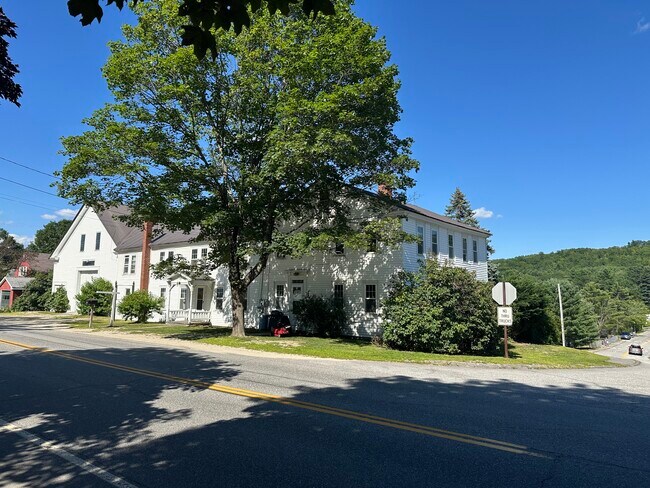 Building Photo - 967 Meadow Rd