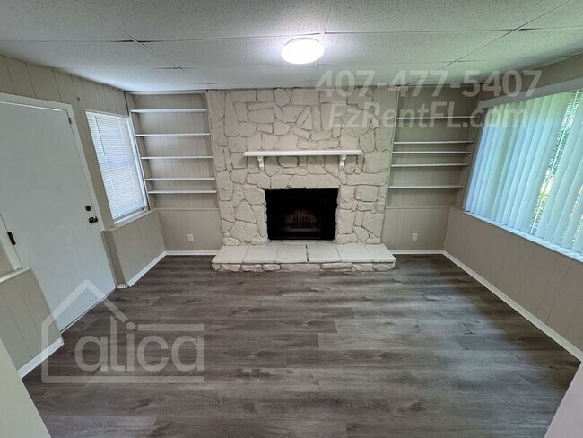 Building Photo - 6657 Blackwood Dr