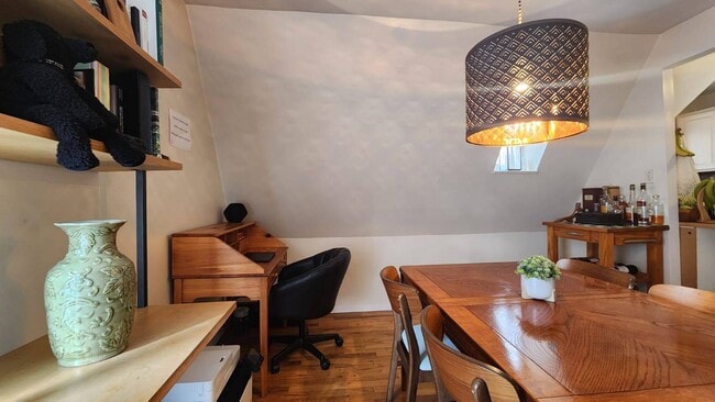 Building Photo - 1870 E 12th St