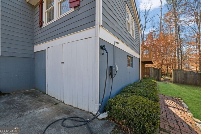 Building Photo - 3474 Hildon Cir