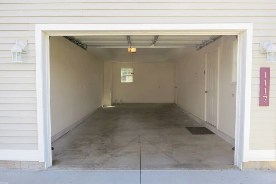 Building Photo - 1117 Umber Dr