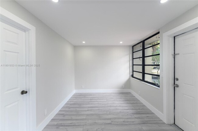 Building Photo - 6518 Miami Lakes Dr