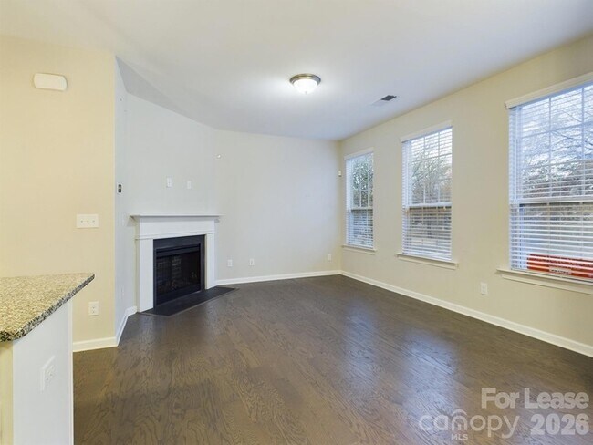 Building Photo - 6624 Berewick Commons Pkwy