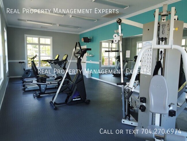 Building Photo - 10657 Hill Point Ct