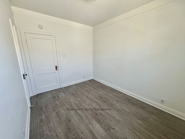 Building Photo - Charming Downtown Petaluma Gem - 3bed 1.5 Bath Available Now !