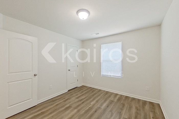 Building Photo - 3921 Miller Dr