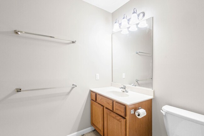 Building Photo - 5703 Candlewood Dr