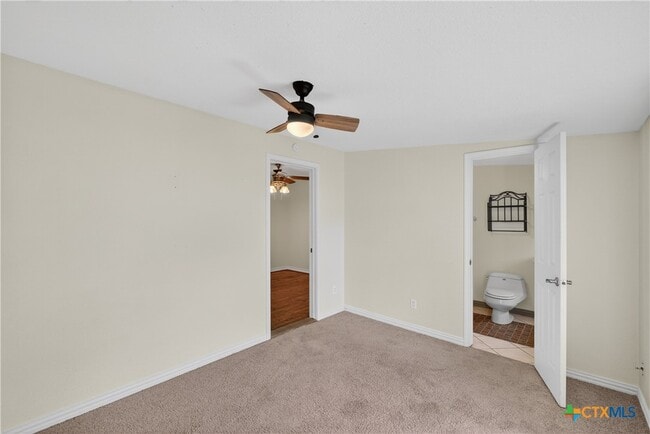 Building Photo - 14 Steele St