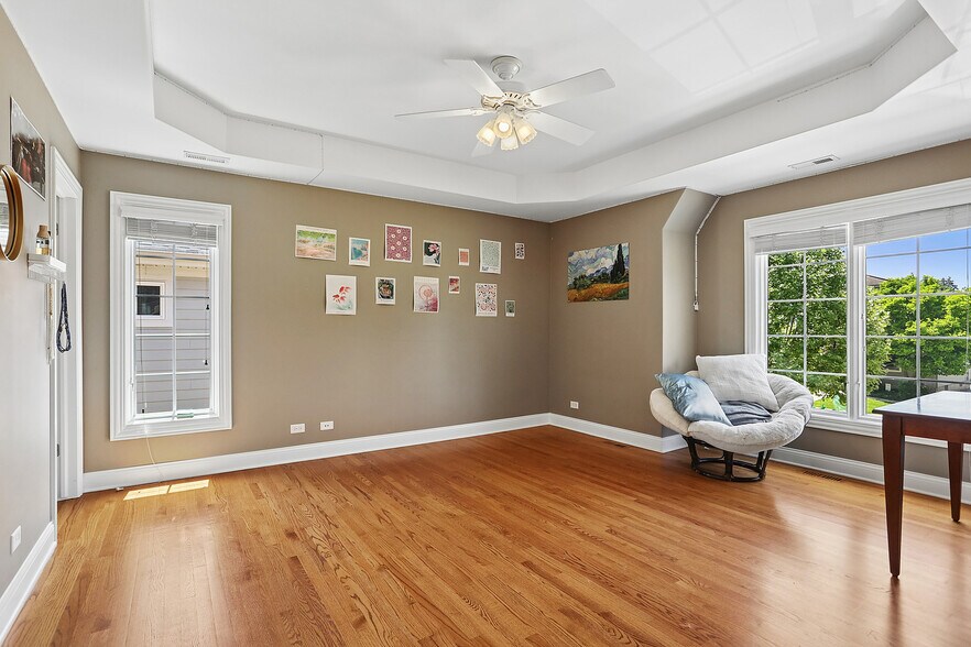 Building Photo - 737 S Swain Ave
