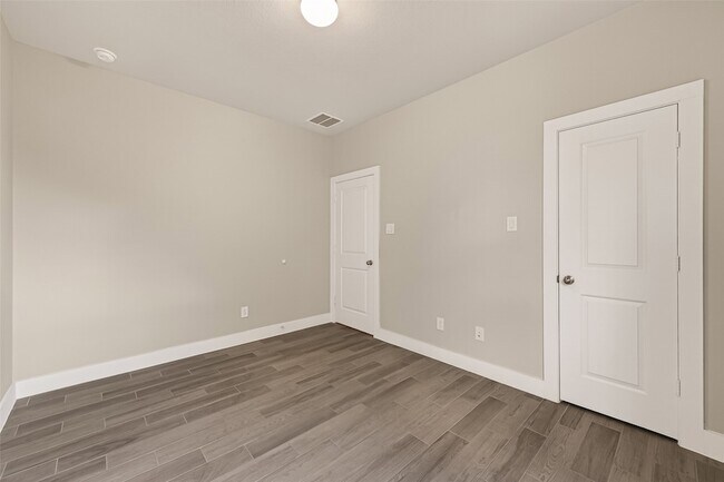 Building Photo - 2619 Lilac Point Ln