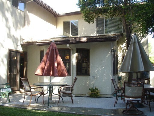 Building Photo - Old Orchard 1 - 4 Bedroom Home in Valencia!