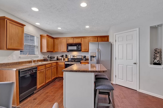 Building Photo - 1504 Sprucedale Dr