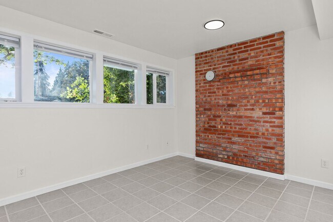 Building Photo - 17723 23rd Ave SE