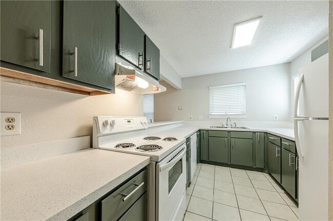 Building Photo - 3707 Buffalo Springs Trail