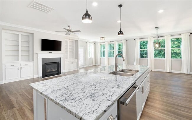 Building Photo - 5745 Pickens Garden Ln