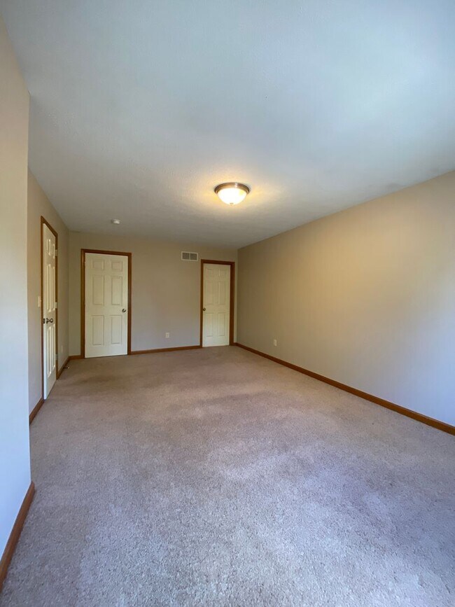 Building Photo - 146 Tulip Blvd