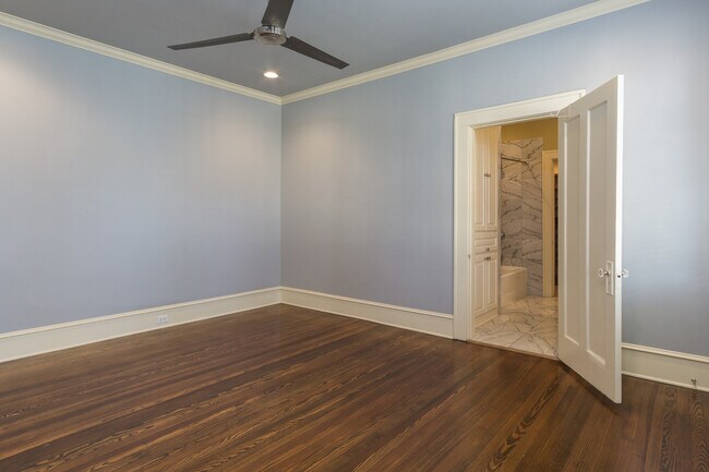 Building Photo - South Highlands