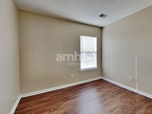 Building Photo - 111 Kilpatrick Ct