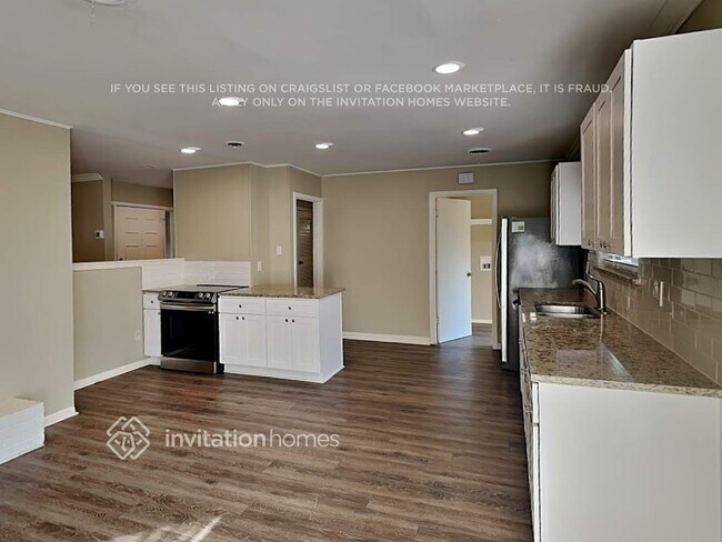 Building Photo - 2815 Norwood Ln