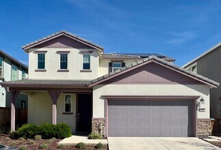 Building Photo - Beautiful 4 Bedroom 3 Full bath House with Solar in Gated Antioch Community