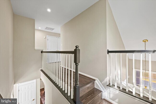 Building Photo - 13438 Burrough Farm Dr