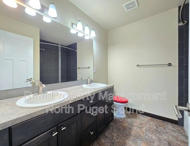 Building Photo - 5114 80th Ave NE