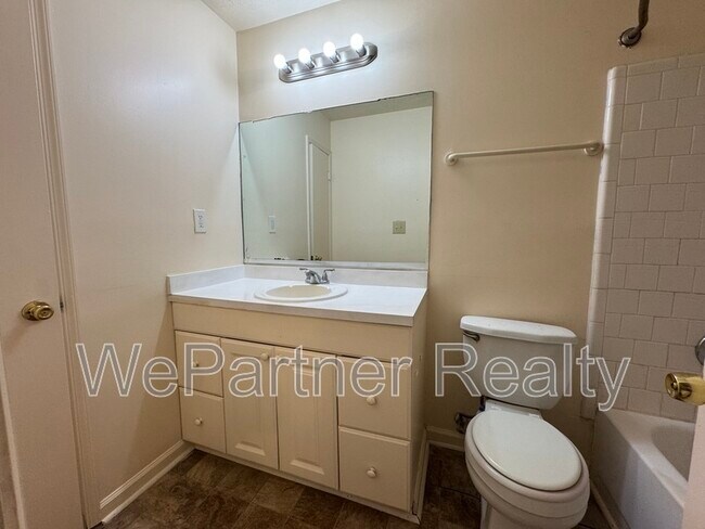 Building Photo - 7416 Dartmouth Ct