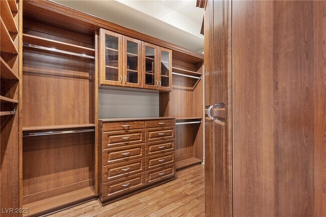 Building Photo - 9101 Alta Dr