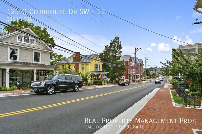 Building Photo - 125 Clubhouse Dr SW