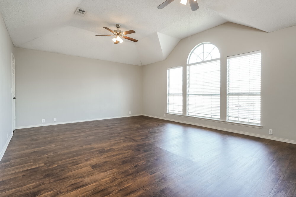 Building Photo - 3000 Vicksburg Ln