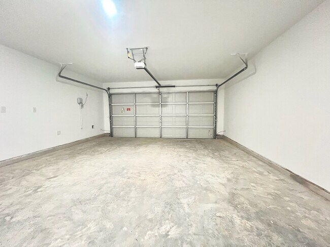 Building Photo - 921 Lago Laceno Ln