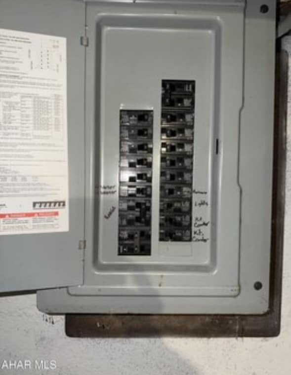 Building Photo - 5360 E Pleasant Valley Blvd