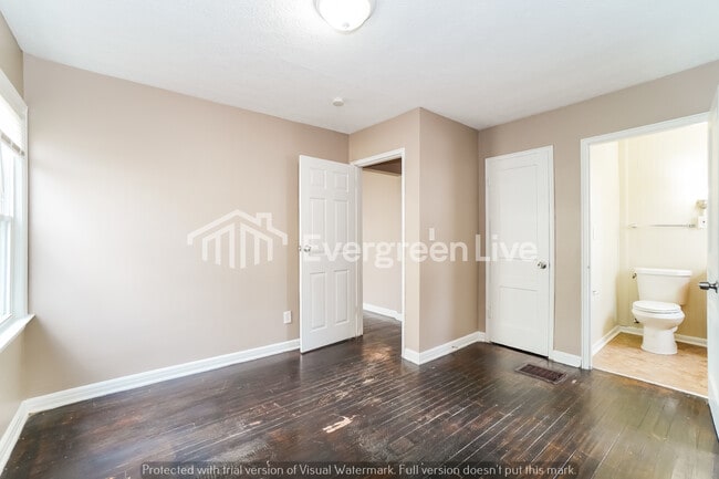 Building Photo - 2358 Meredith Dr