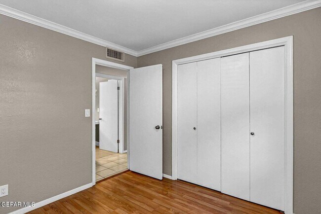 Building Photo - 6622 Dawn Dr