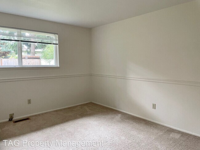 Building Photo - 3 br, 2 bath House - 14219 NE 75th St
