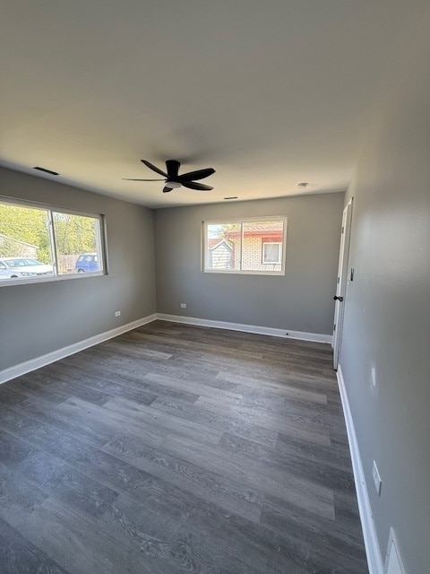 Building Photo - 2421 Lewis Ave