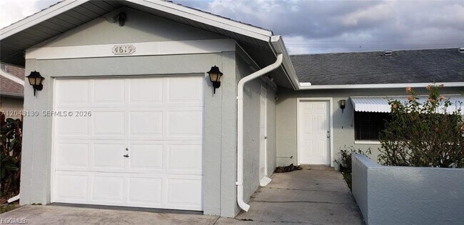 Building Photo - 4619 SW 7th Ave