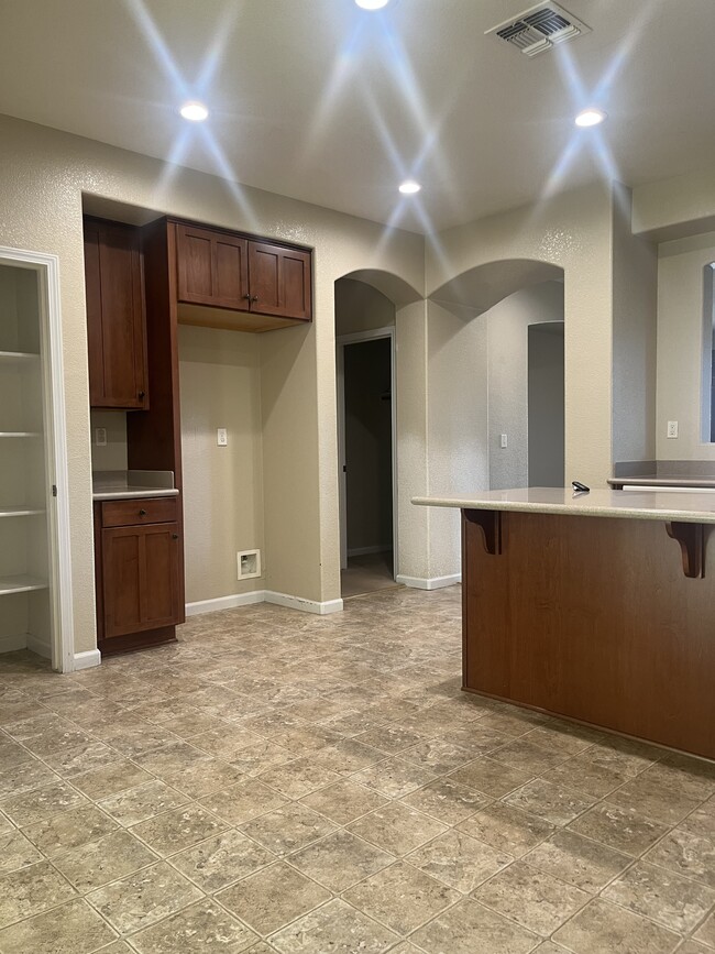 Building Photo - 3544 Kim Way