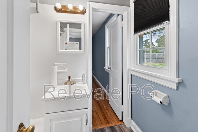 Building Photo - 1313 St Michaels Ln